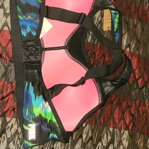 VS PINK Sports Bra BNWT